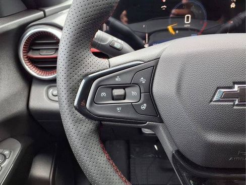 New 2026 Chevrolet Trax RS w/ Sunroof Package FWD image 18