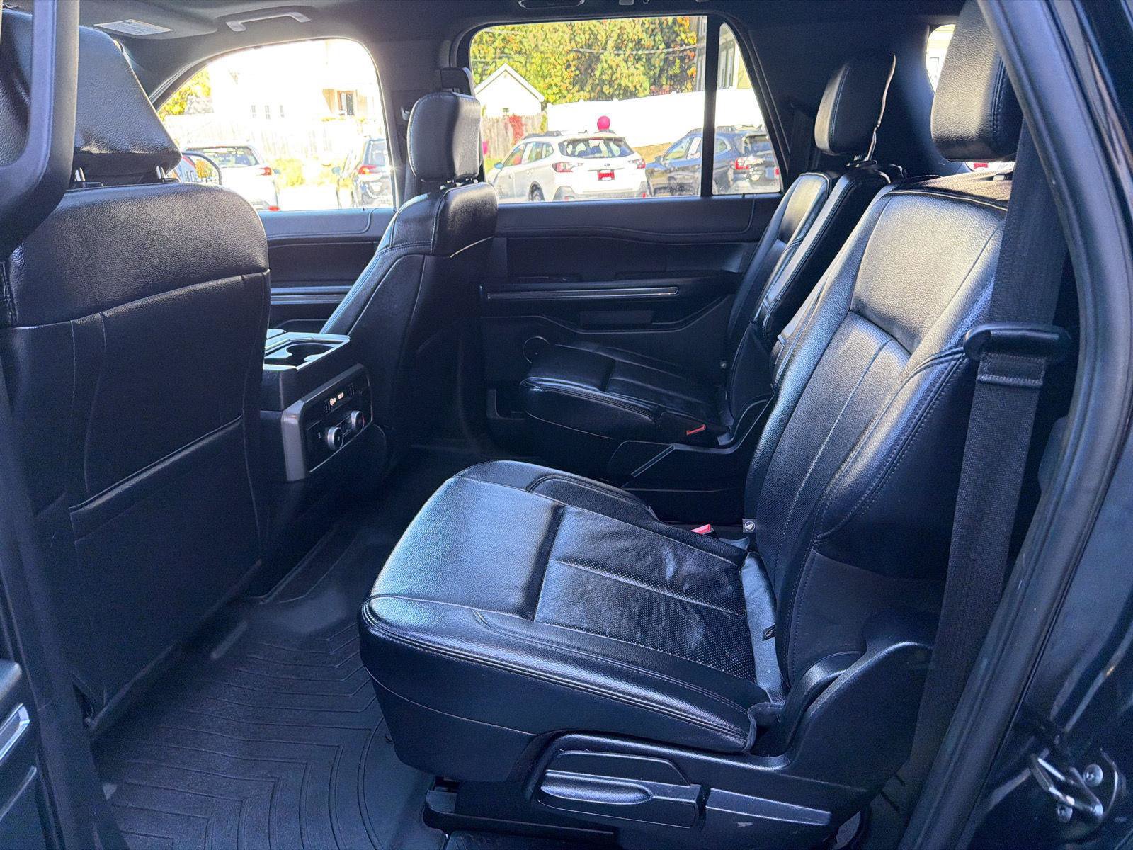 Used 2020 Ford Expedition Max XLT w/ Equipment Group 202A AWD/4WD image 10