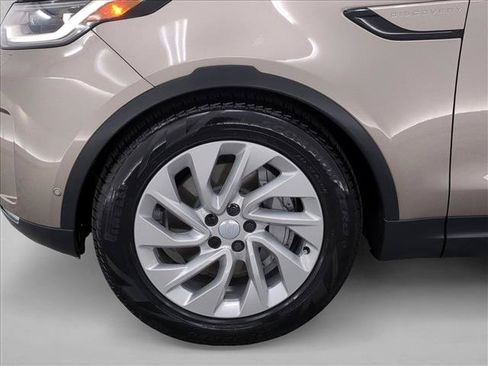 Certified 2026 Land Rover Discovery S AWD/4WD image 28