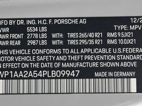 Certified 2023 Porsche Macan AWD/4WD image 29