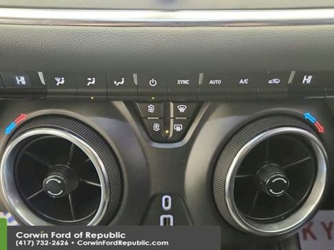 Used 2020 Chevrolet Blazer LT image 18