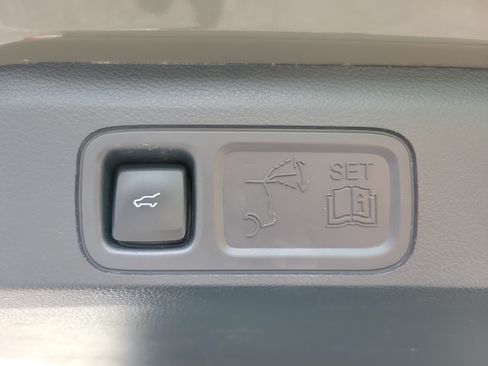 Used 2024 Ford Expedition Max Limited AWD/4WD image 17