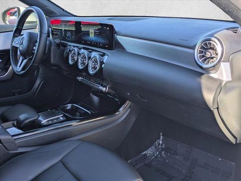 Used 2022 Mercedes-Benz A 220 image 21