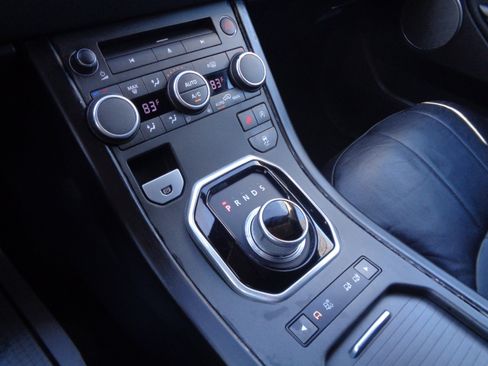 Used 2016 Land Rover Range Rover Evoque SE image 33