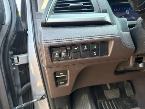 Used 2019 Honda Odyssey EX-L image 20
