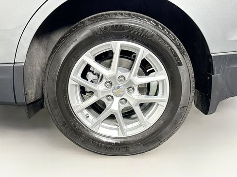 Used 2024 Chevrolet Equinox LT w/ LPO, Floor Liner Package image 11
