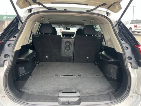 Used 2017 Nissan Rogue SV AWD/4WD image 36
