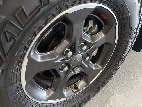 Used 2022 Jeep Gladiator Rubicon w/ LED Lighting Group image 16