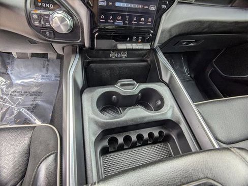 Used 2025 RAM 1500 Laramie AWD/4WD image 11