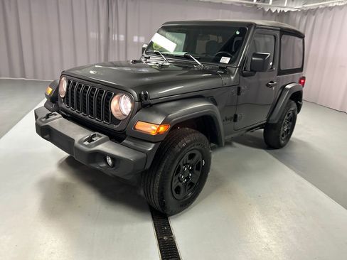 Used 2024 Jeep Wrangler Sport image 3