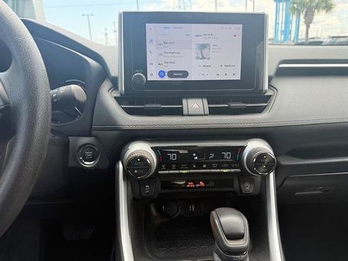Used 2025 Toyota RAV4 XLE FWD image 11