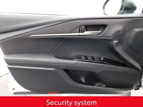 Used 2025 Toyota Camry LE image 17