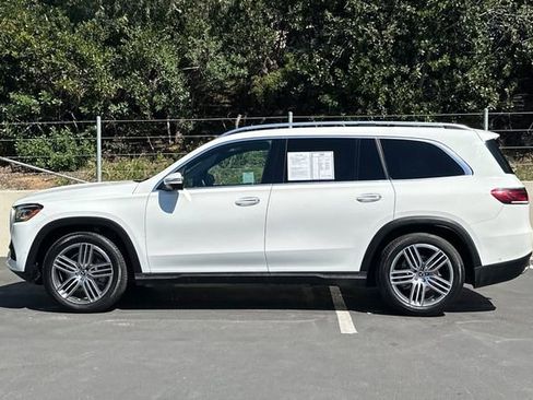 Used 2022 Mercedes-Benz GLS 450 4MATIC image 2