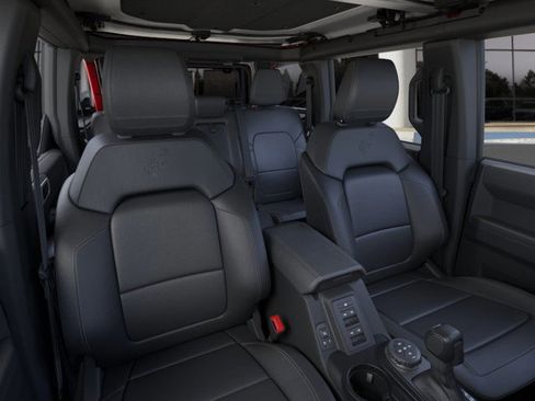 New 2025 Ford Bronco Badlands image 10