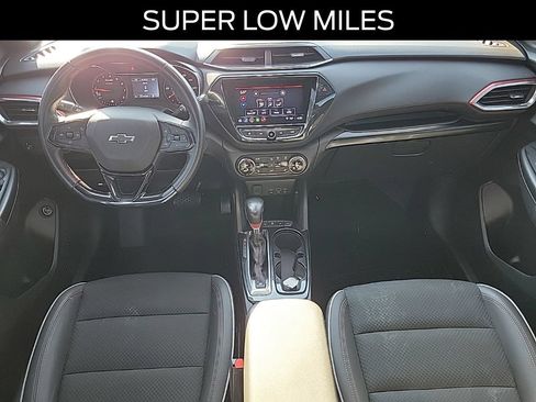 Used 2021 Chevrolet TrailBlazer RS w/ Sun and Liftgate Package AWD/4WD image 9