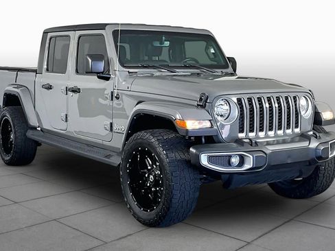 Used 2022 Jeep Gladiator Overland w/ Popular Equipment Package AWD/4WD image 3