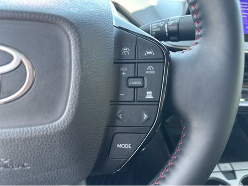 Used 2023 Toyota Prius Prime FWD image 23