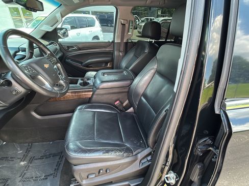 Used 2016 Chevrolet Suburban LT w/ Luxury Package AWD/4WD image 20