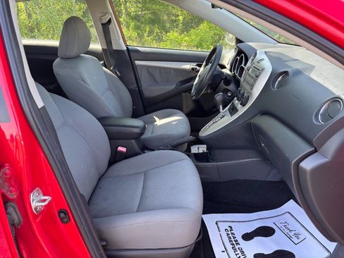 Used 2010 Toyota Matrix FWD image 8