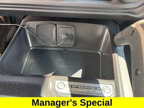 Used 2024 Ford Bronco Outer Banks w/ Sasquatch Package AWD/4WD image 30