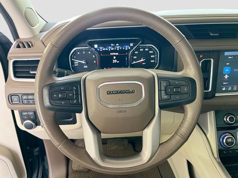 Used 2021 GMC Yukon XL Denali w/ Denali Premium Package AWD/4WD image 11