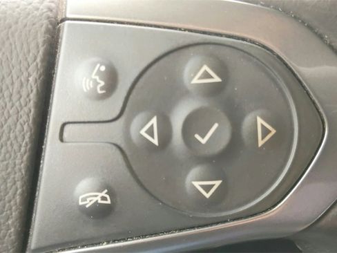 Used 2017 Chevrolet Suburban Premier image 21