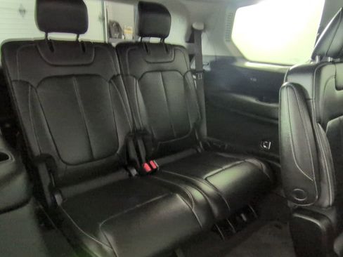 Used 2021 Jeep Grand Cherokee L Limited AWD/4WD image 32