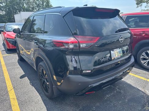 Certified 2023 Nissan Rogue SV w/ SV Premium B Package AWD/4WD image 8