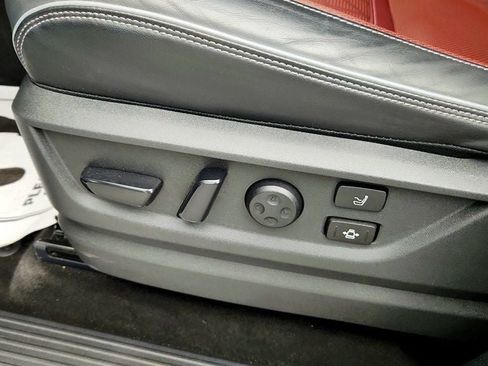 Used 2025 INFINITI QX80 Autograph AWD/4WD image 11