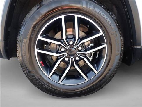 Used 2020 Jeep Grand Cherokee Trailhawk w/ Trailhawk Luxury Group AWD/4WD image 7