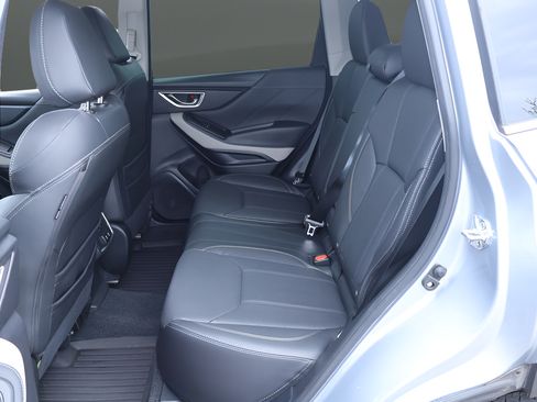 Used 2023 Subaru Forester Limited w/ Popular Package #2 AWD/4WD image 12