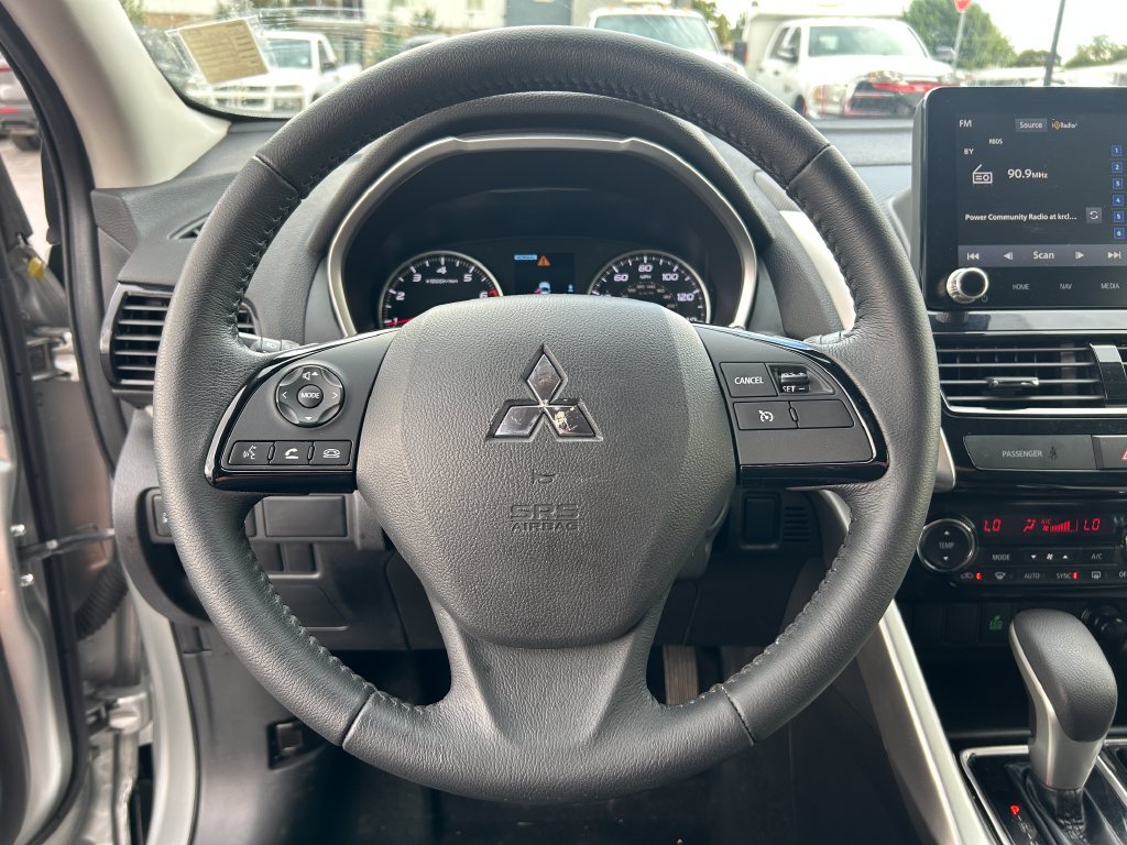 Used 2023 Mitsubishi Eclipse Cross AWD image 21