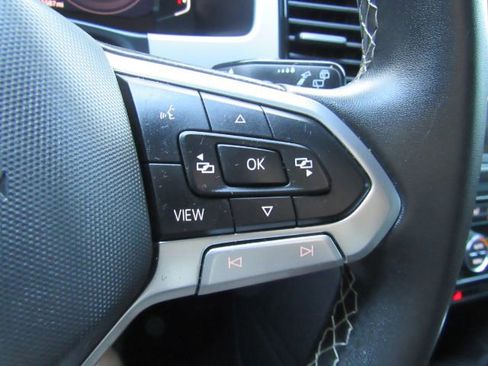 Used 2022 Volkswagen Atlas Cross Sport SE w/ Black Wheel Package image 36