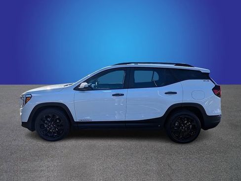 Used 2022 GMC Terrain SLE w/ Driver Convenience Package image 2