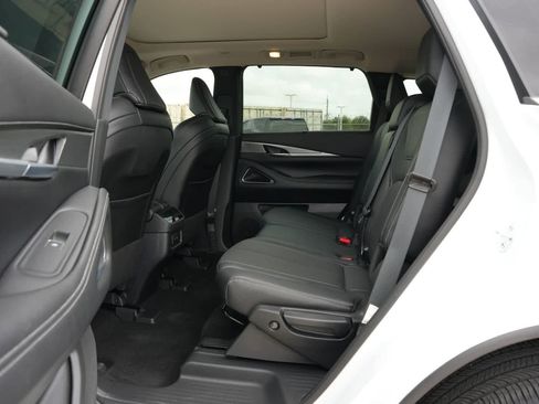 Certified 2026 INFINITI QX60 Luxe w/ Cargo Package AWD/4WD image 19