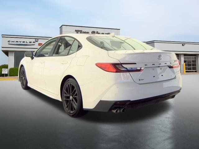 Used 2026 Toyota Camry SE FWD image 7