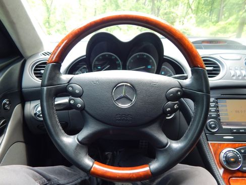 Used 2005 Mercedes-Benz SL 600 w/ AMG Sport Pkg image 27