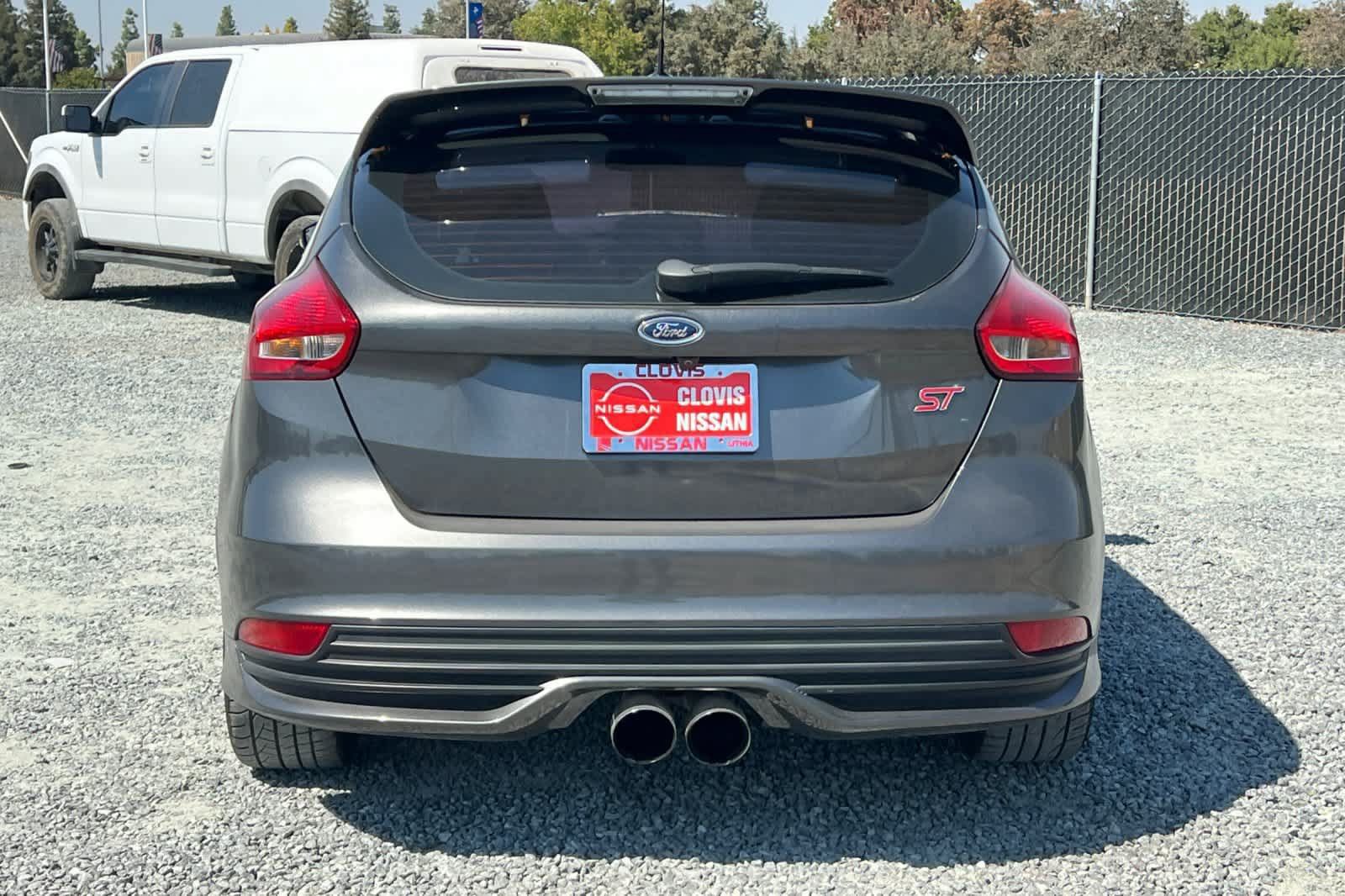 Used 2017 Ford Focus ST FWD image 8