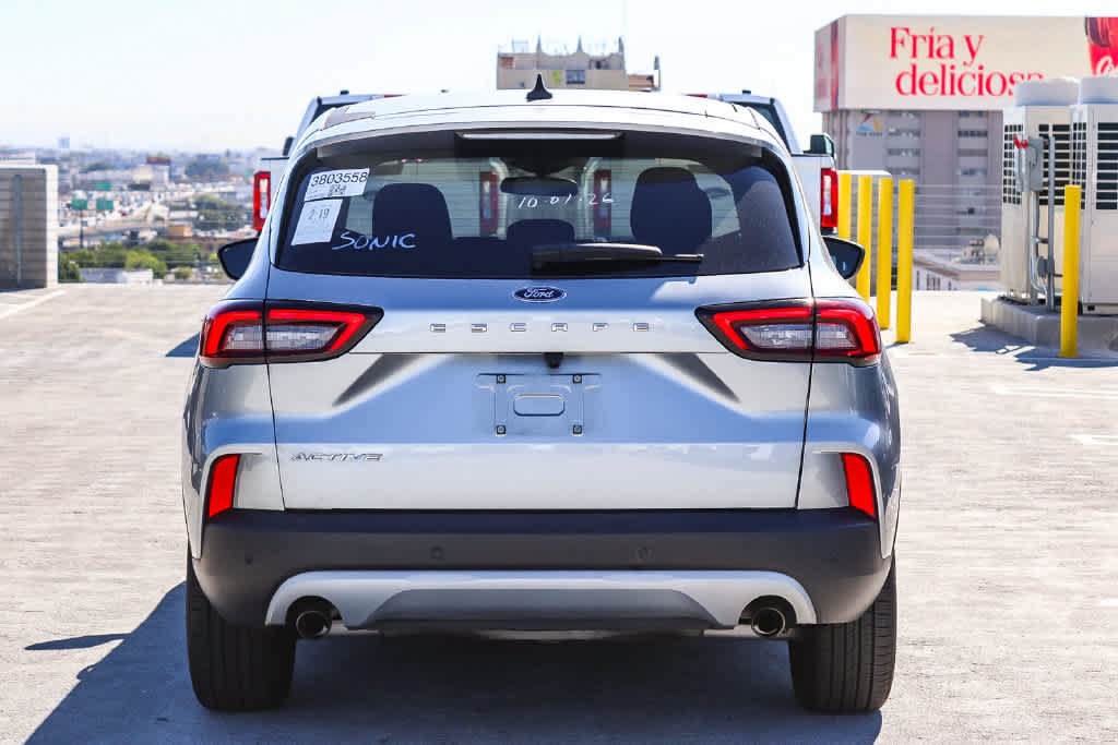Used 2023 Ford Escape Active w/ Tech Pack #1 FWD image 5