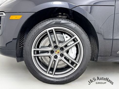 Used 2021 Porsche Macan Turbo image 38