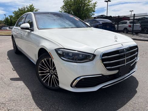 Used 2023 Mercedes-Benz S 500 4MATIC image 1