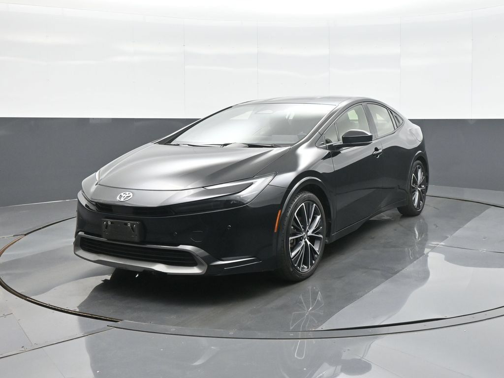 Certified 2024 Toyota Prius XLE FWD image 3