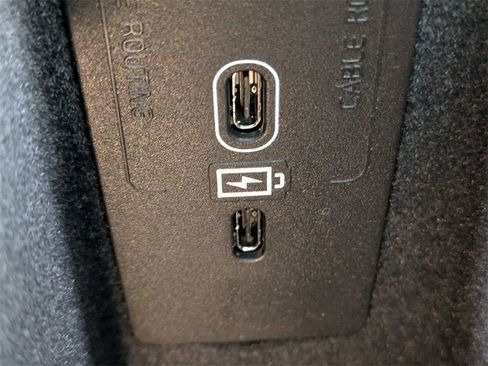 New 2026 Volvo XC60 B5 Plus w/ Protection Package Premier image 26