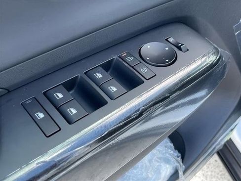 Certified 2025 Hyundai Kona Limited image 10