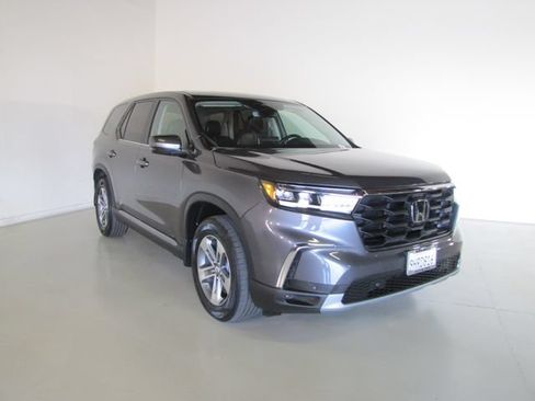 Certified 2023 Honda Pilot EX-L image 3