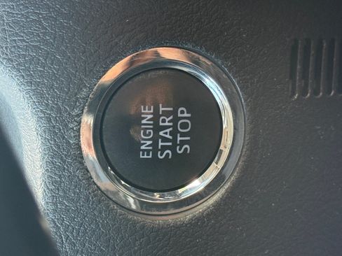 Used 2021 Toyota 4Runner SR5 AWD/4WD image 30