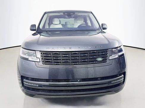 Used 2023 Land Rover Range Rover SE AWD/4WD image 2