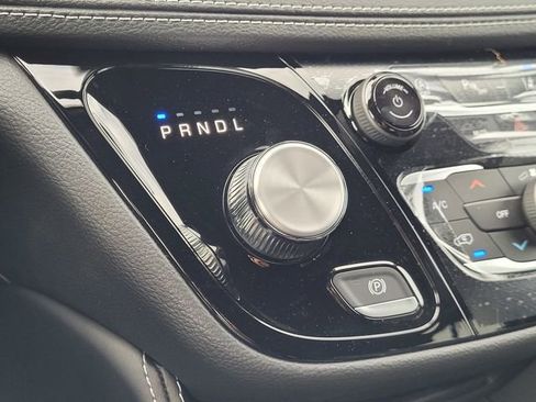 New 2027 Chrysler Pacifica Limited AWD/4WD image 12