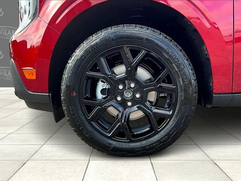 New 2025 Ford Maverick Lariat w/ Black Appearance Package image 31