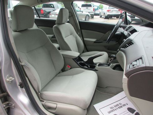 Used 2012 Honda Civic LX image 17